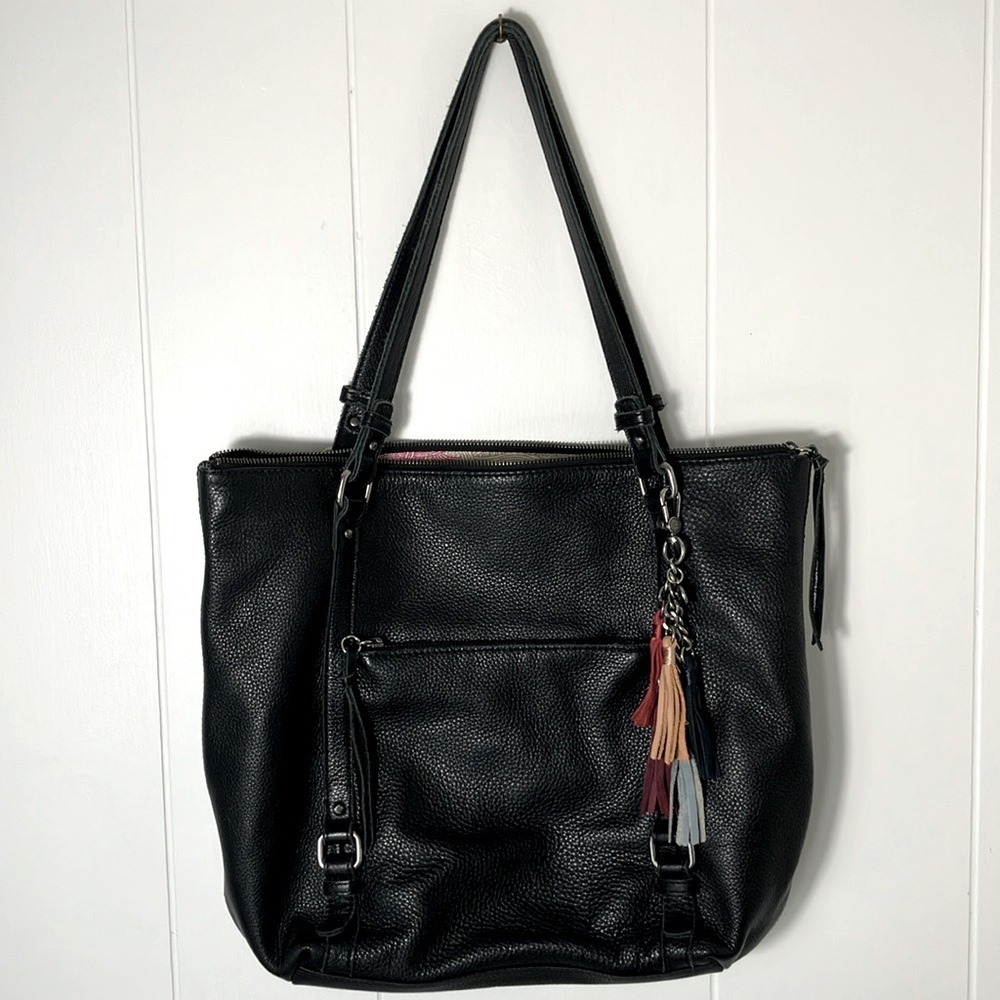 The Sak‎ Black Pebbled Leather Boho Hobo Bag tassel should purse